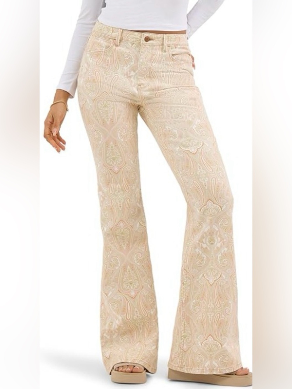 Wrangler | High Rise Fierce Flare | Jukebox Mama | Cream Paisley | 6 x 32